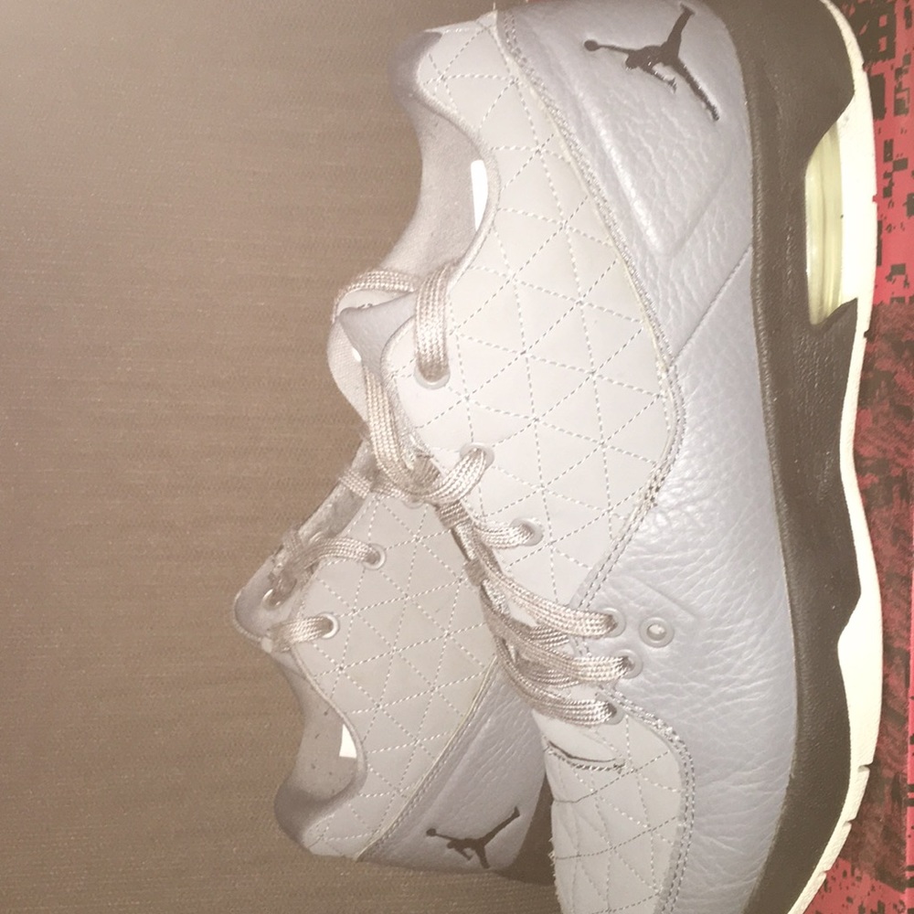jordan clutch “cool grey”